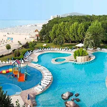 Laguna فندق 4*
