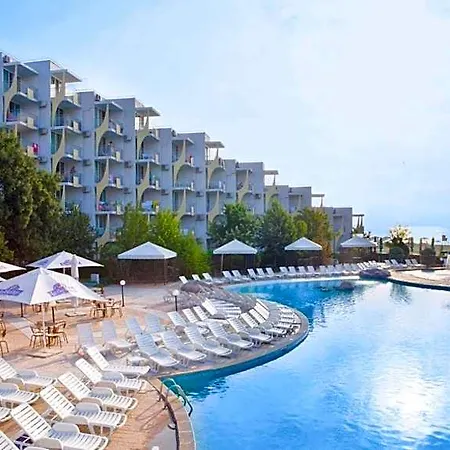 Laguna 4*
