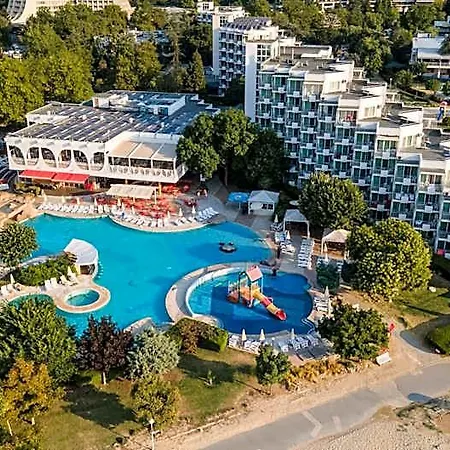 Хотел Laguna 4*