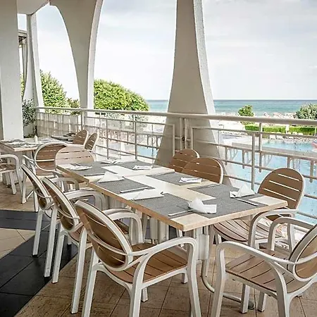 فندق Laguna بالشيك