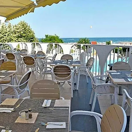 Laguna فندق