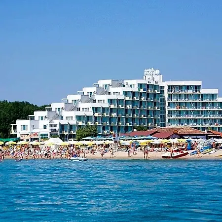 Laguna فندق